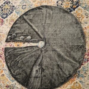 GREY FUZZY TREESKIRT